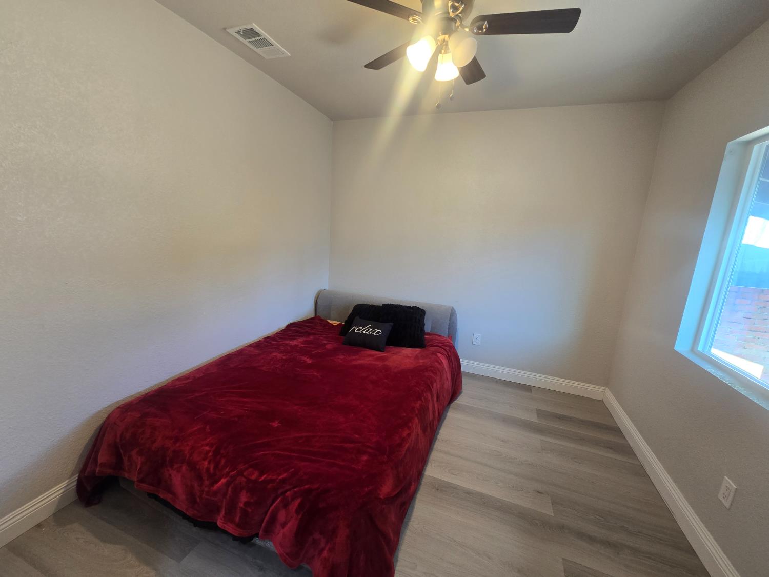 4685 E tulare, Fresno, CA 93702