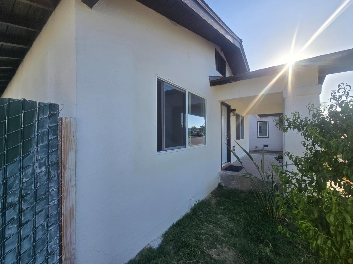 4685 E tulare, Fresno, CA 93702