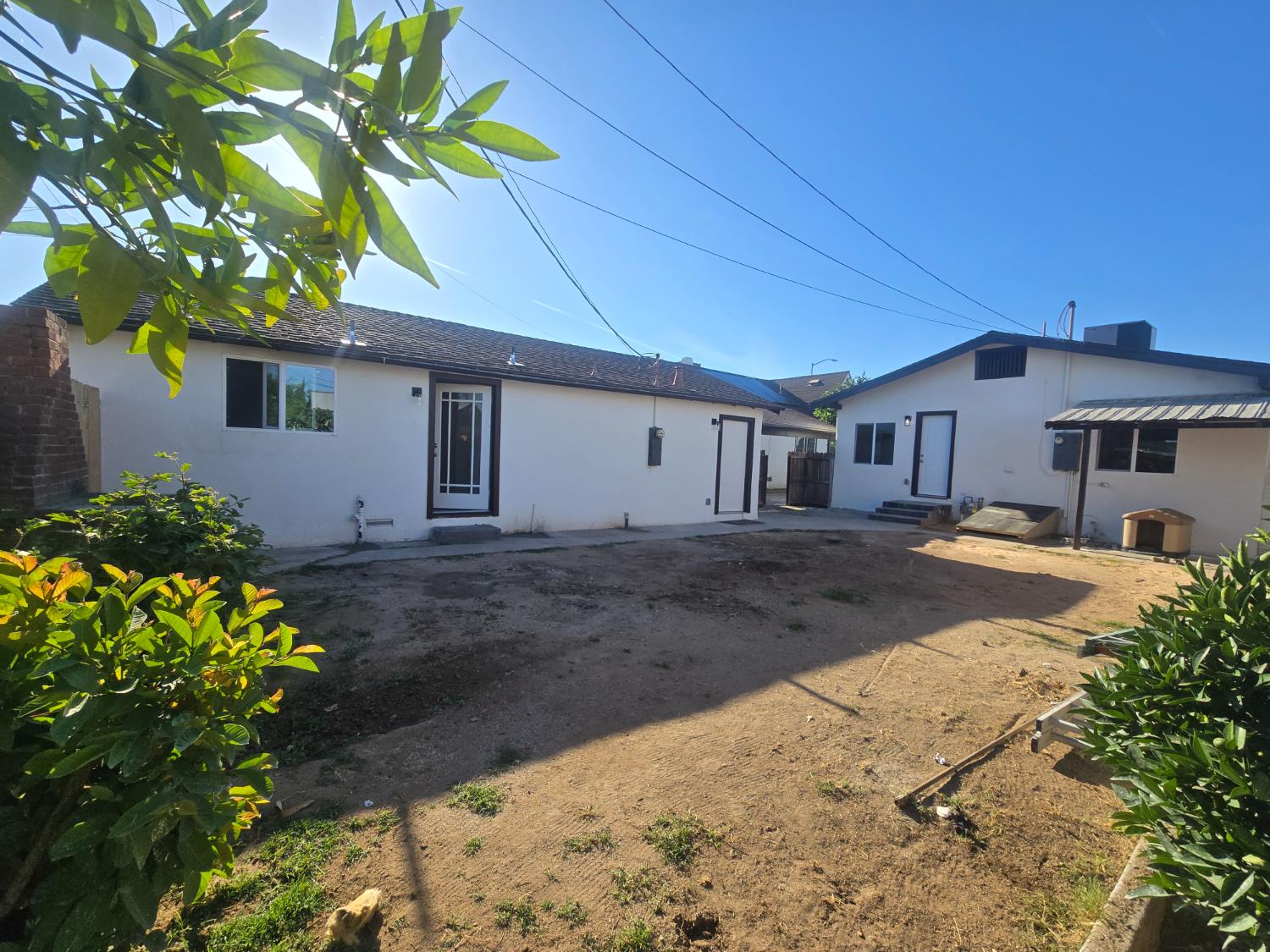 4685 E tulare, Fresno, CA 93702