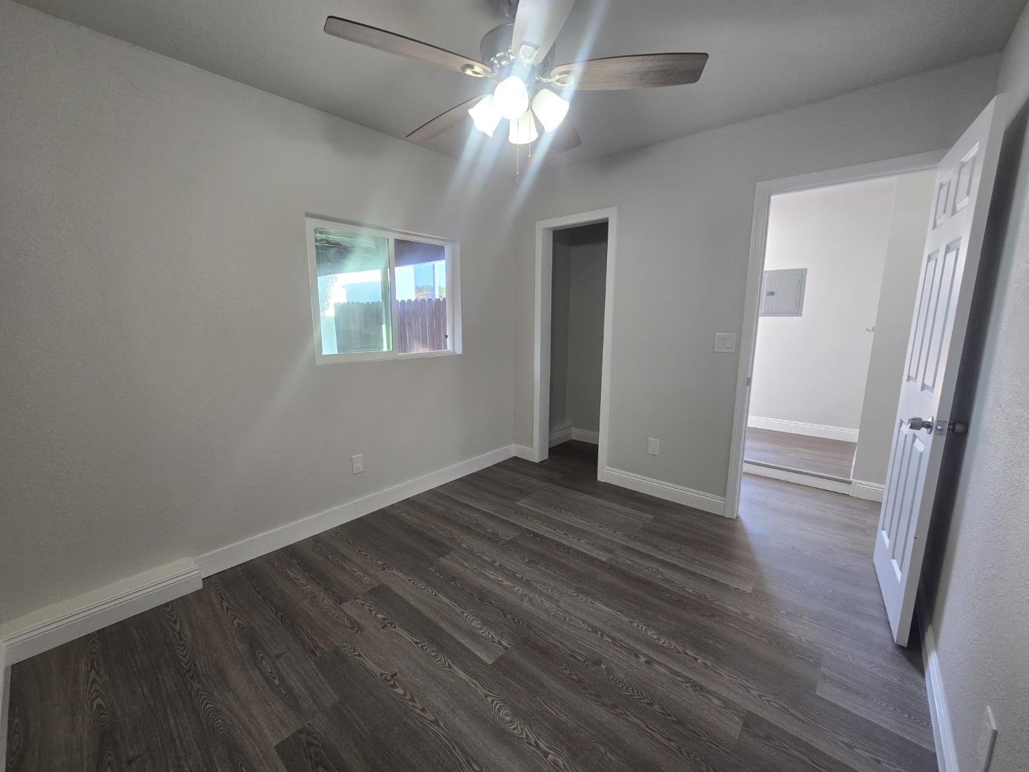 4685 E tulare, Fresno, CA 93702