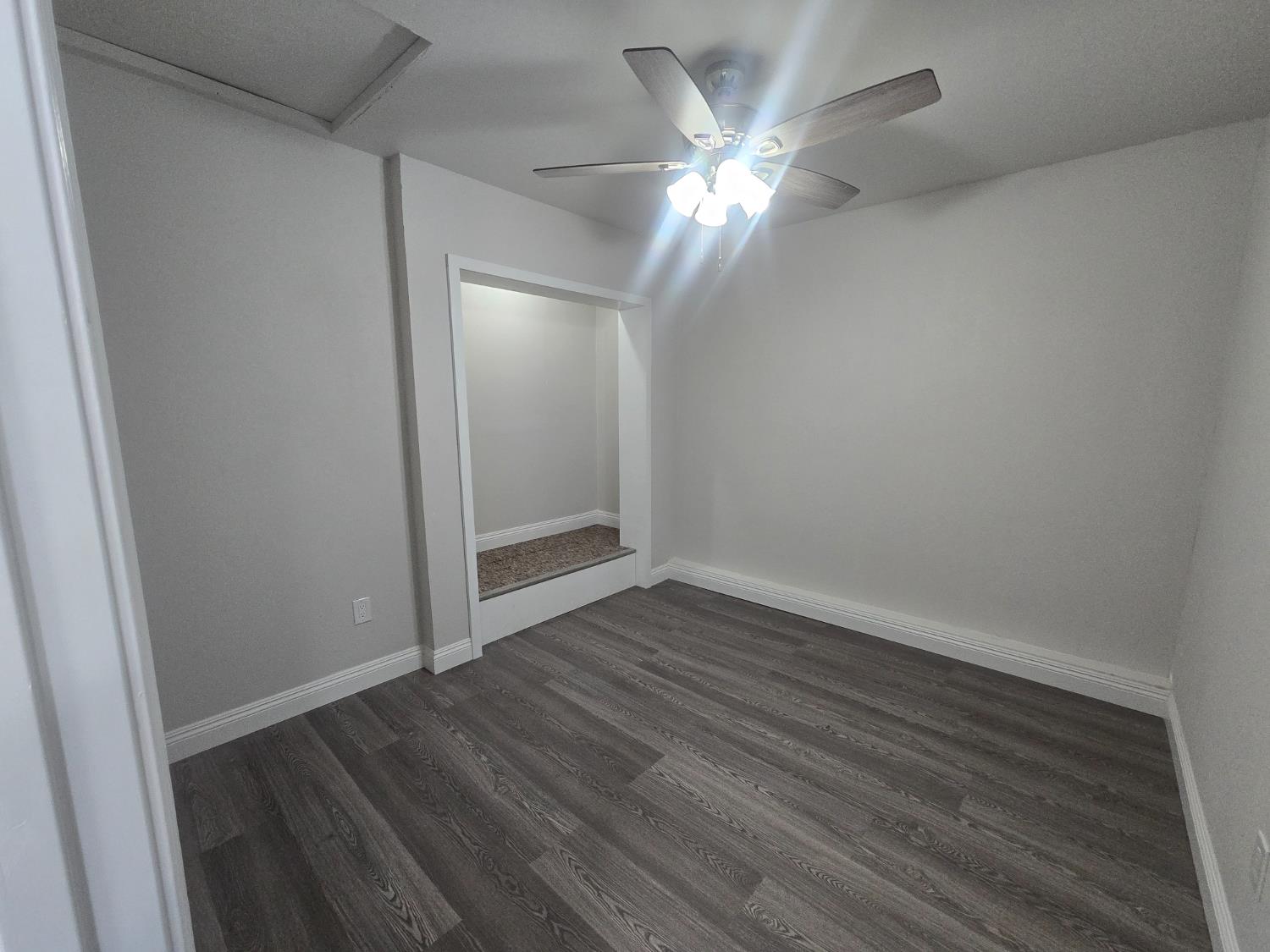 4685 E tulare, Fresno, CA 93702