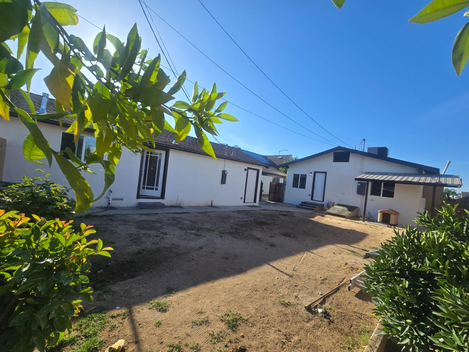 4685 E tulare, Fresno, CA 93702