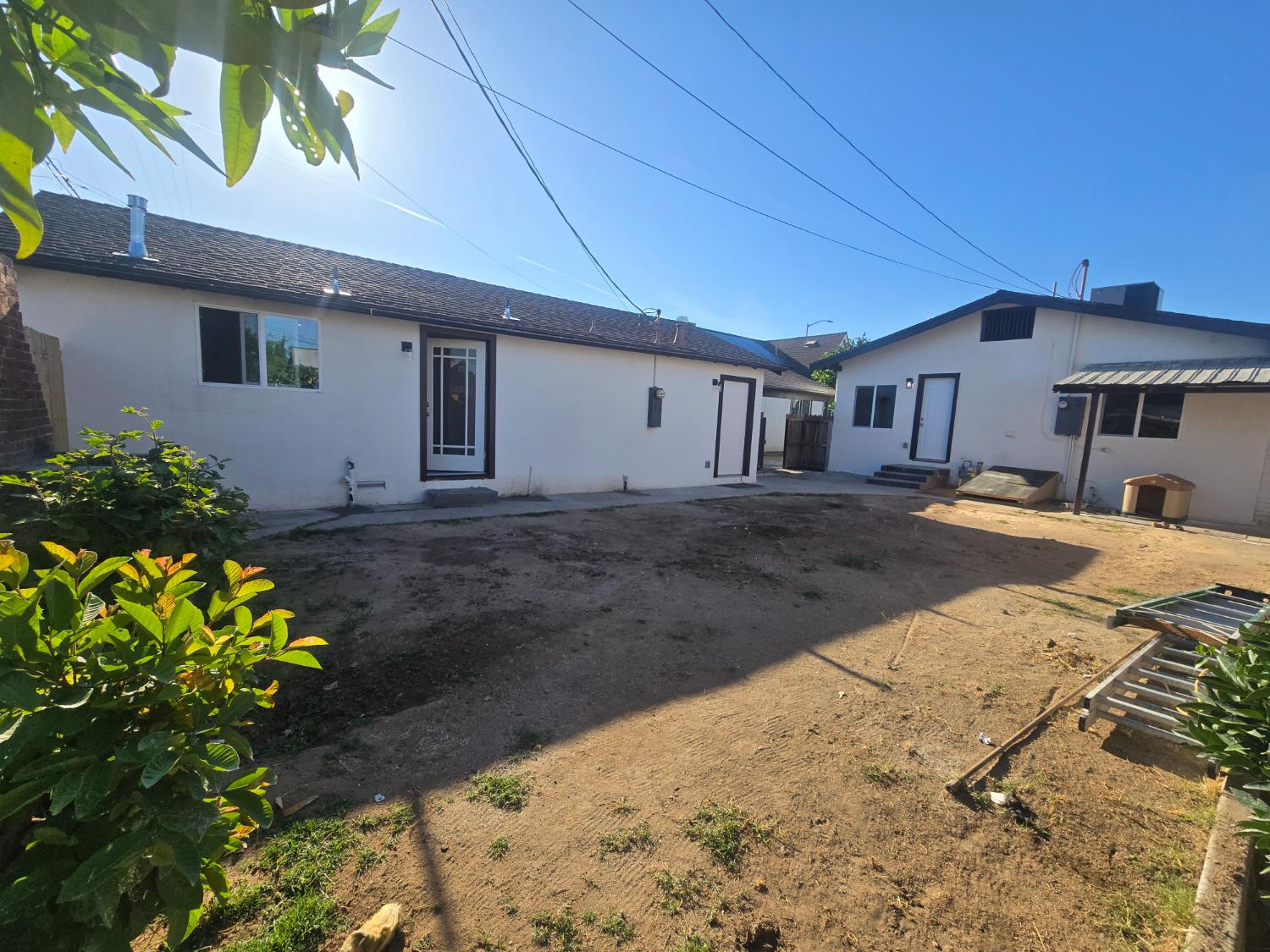 4685 E tulare, Fresno, CA 93702