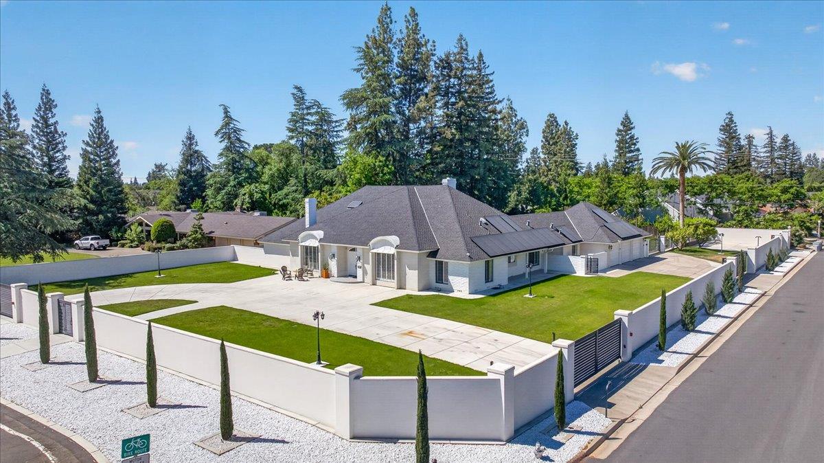 5261 N Van Ness Blvd, Fresno, CA 93711