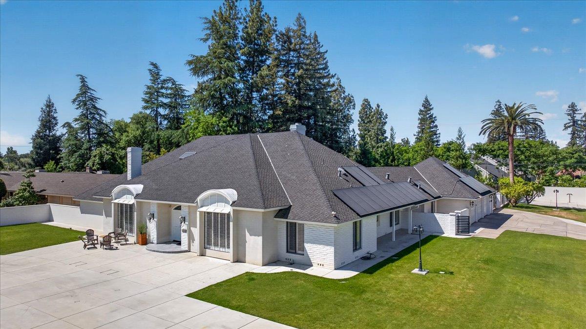 5261 N Van Ness Blvd, Fresno, CA 93711