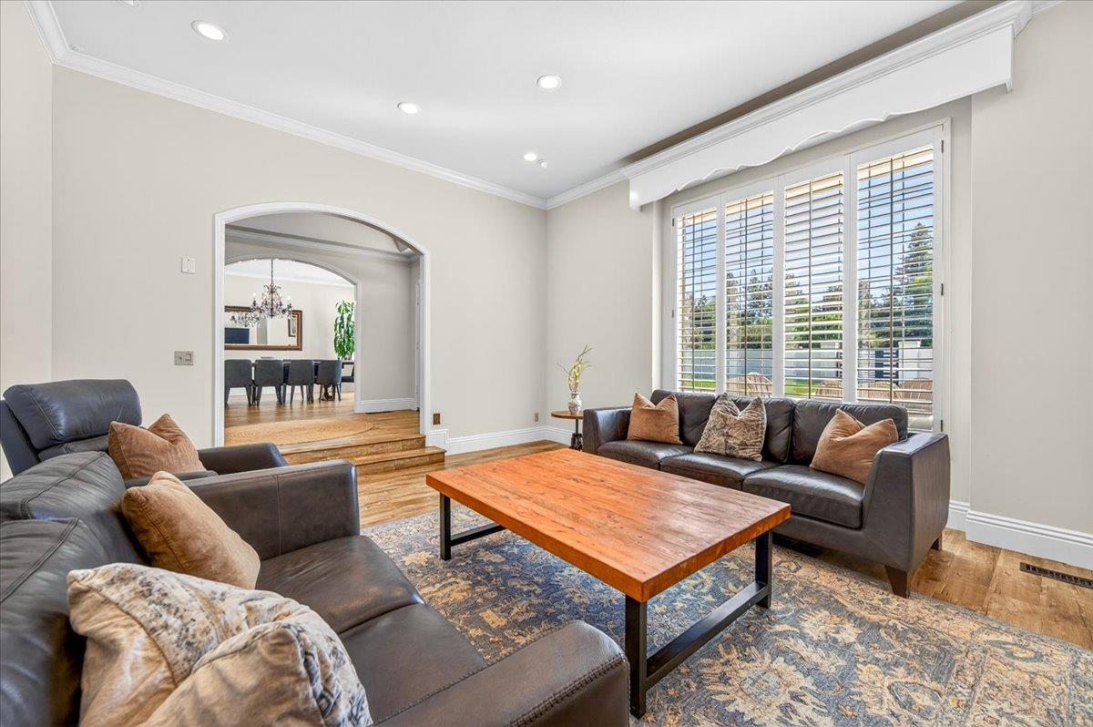 5261 N Van Ness Blvd, Fresno, CA 93711