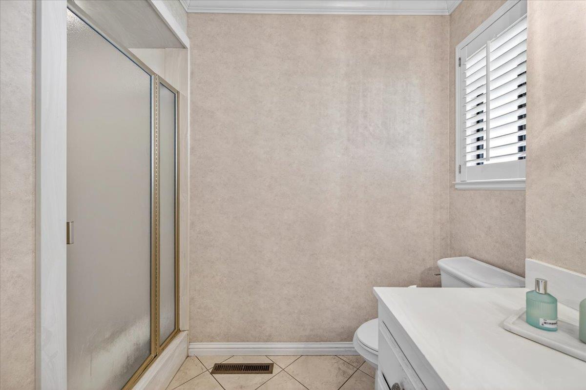 5261 N Van Ness Blvd, Fresno, CA 93711