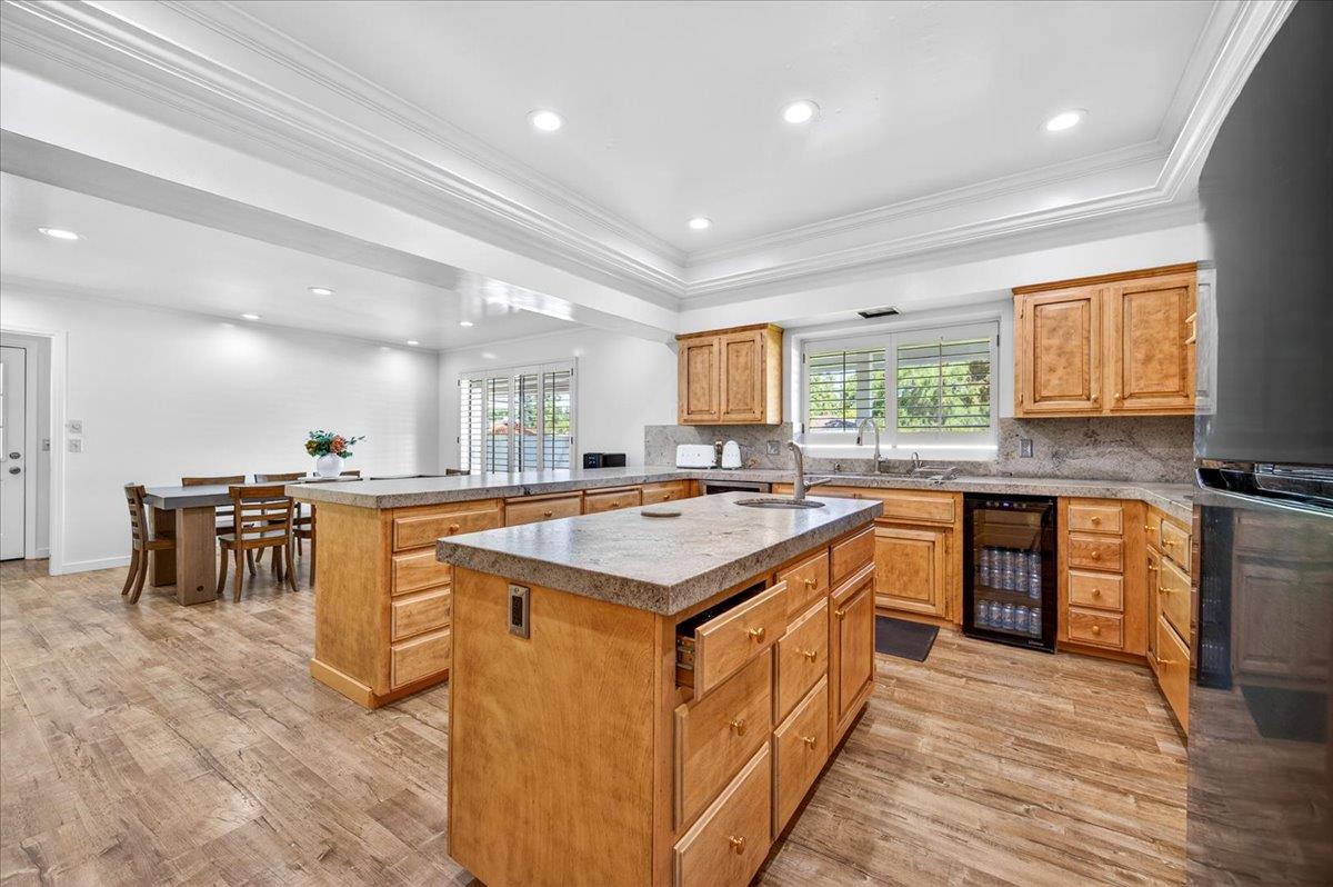 5261 N Van Ness Blvd, Fresno, CA 93711