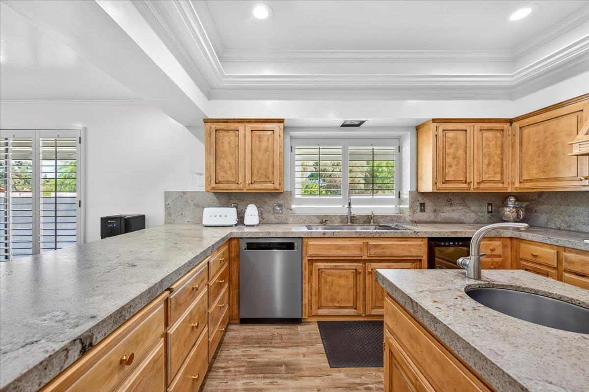 5261 N Van Ness Blvd, Fresno, CA 93711