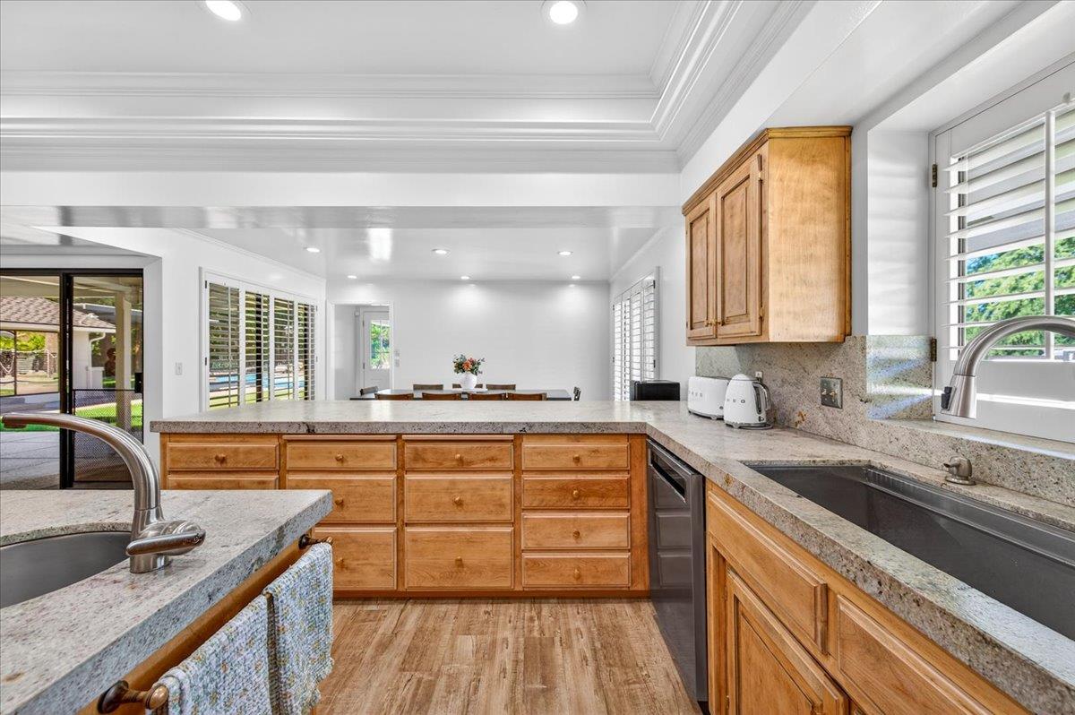 5261 N Van Ness Blvd, Fresno, CA 93711