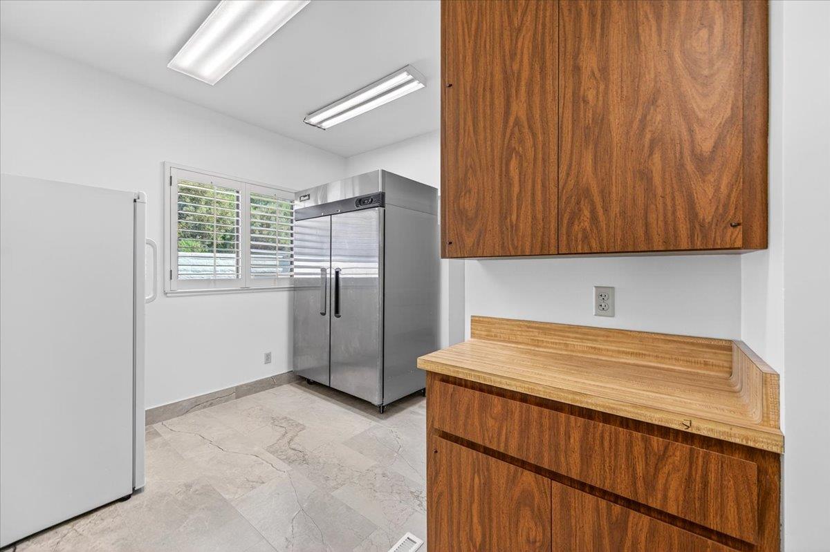 5261 N Van Ness Blvd, Fresno, CA 93711