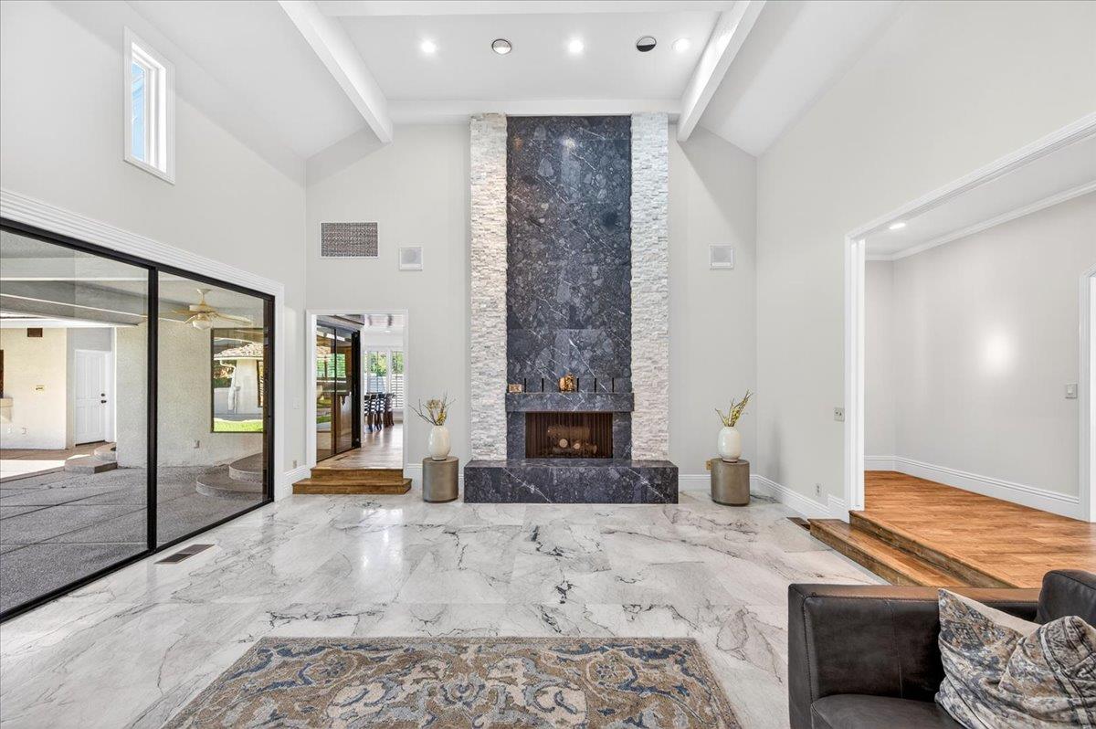 5261 N Van Ness Blvd, Fresno, CA 93711