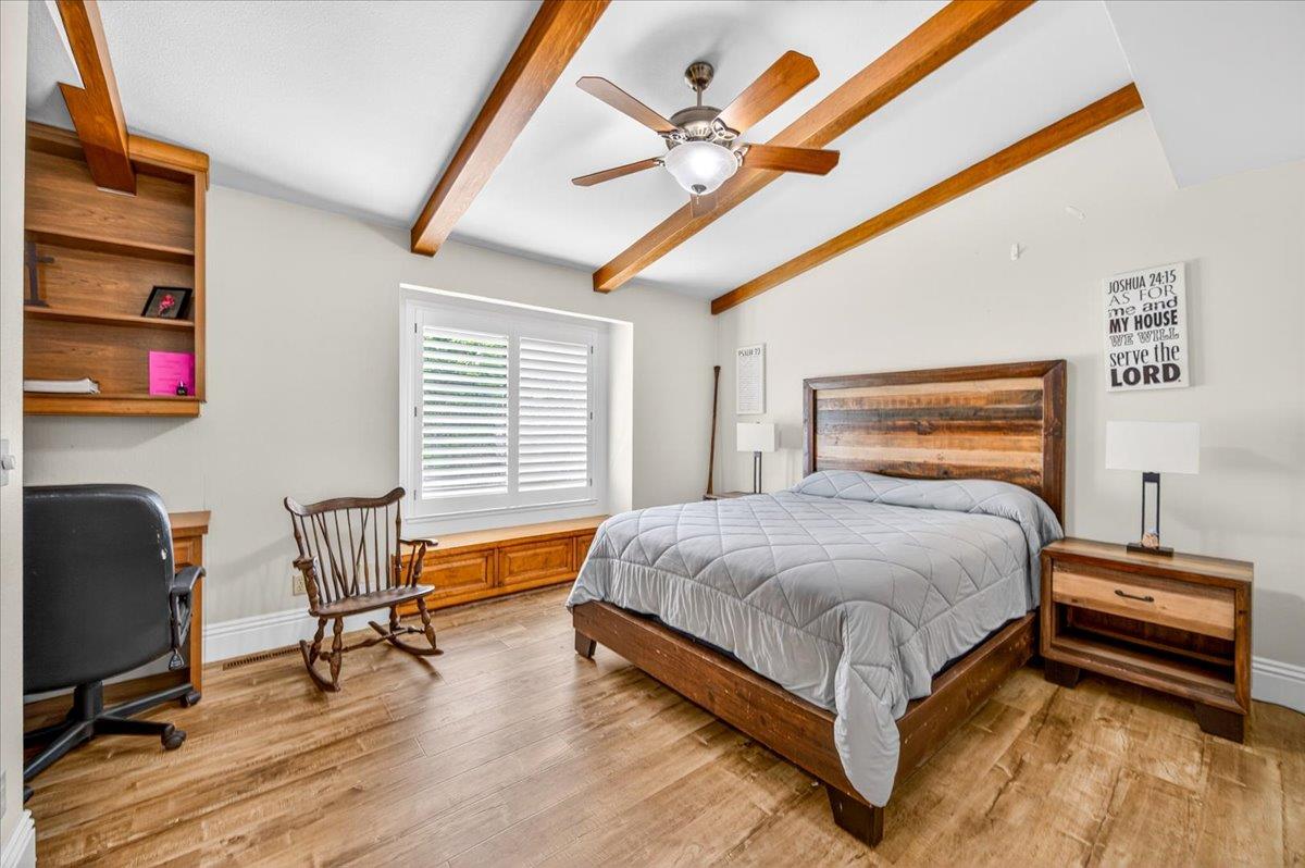 5261 N Van Ness Blvd, Fresno, CA 93711