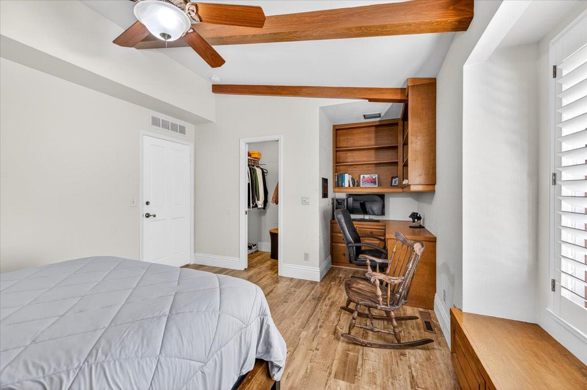 5261 N Van Ness Blvd, Fresno, CA 93711