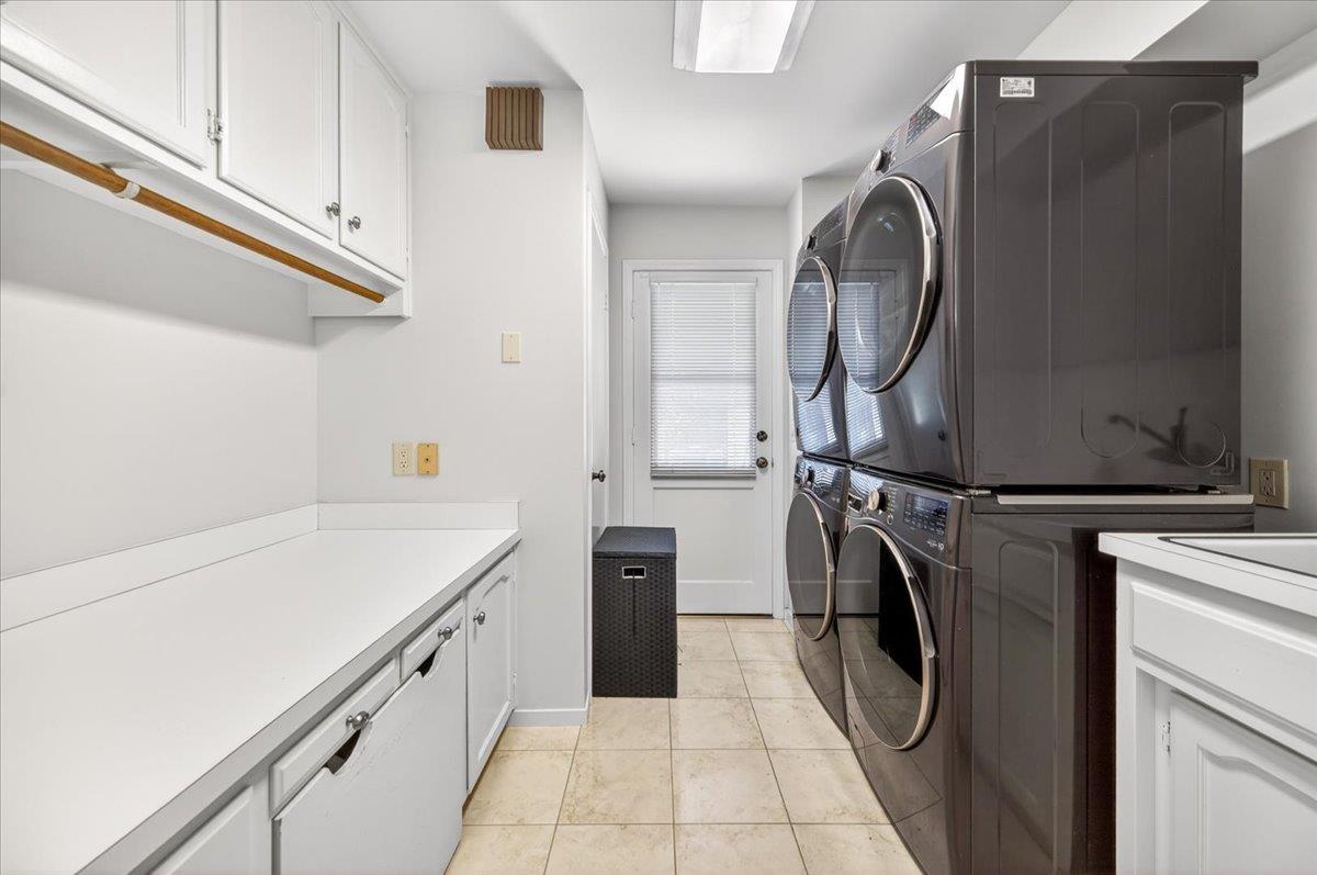 5261 N Van Ness Blvd, Fresno, CA 93711