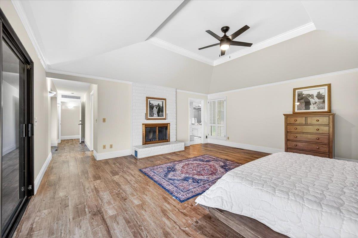 5261 N Van Ness Blvd, Fresno, CA 93711