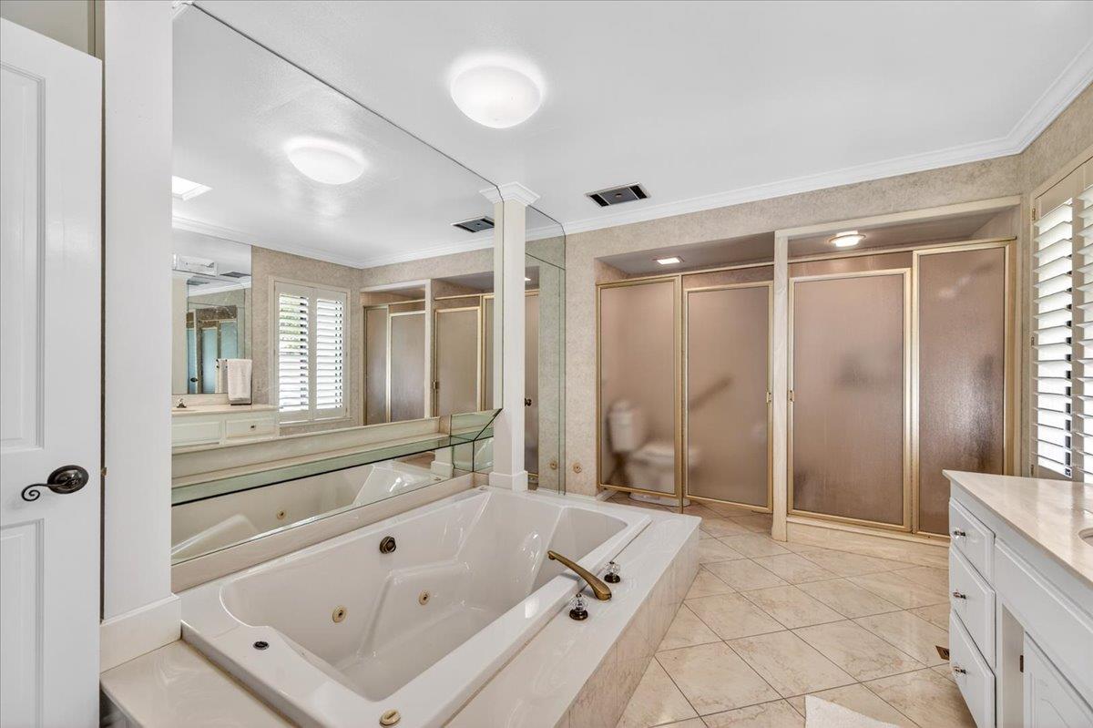 5261 N Van Ness Blvd, Fresno, CA 93711