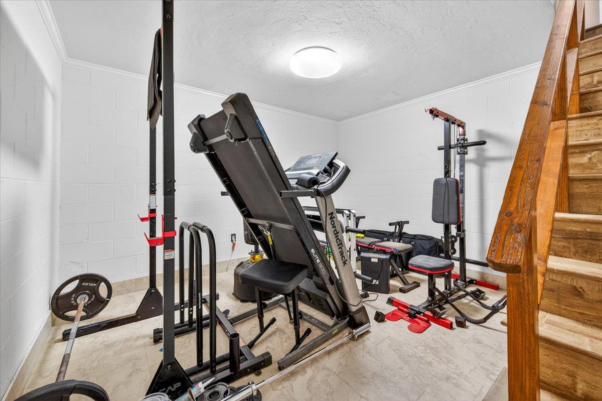 5261 N Van Ness Blvd, Fresno, CA 93711