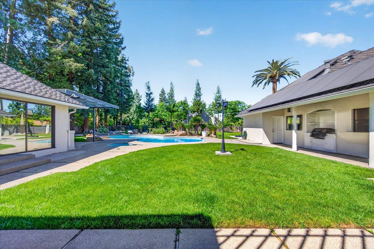 5261 N Van Ness Blvd, Fresno, CA 93711