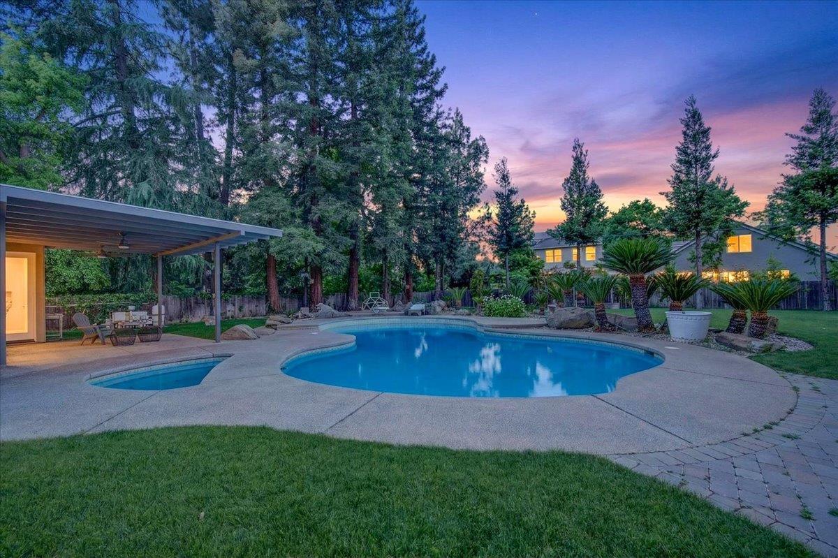 5261 N Van Ness Blvd, Fresno, CA 93711