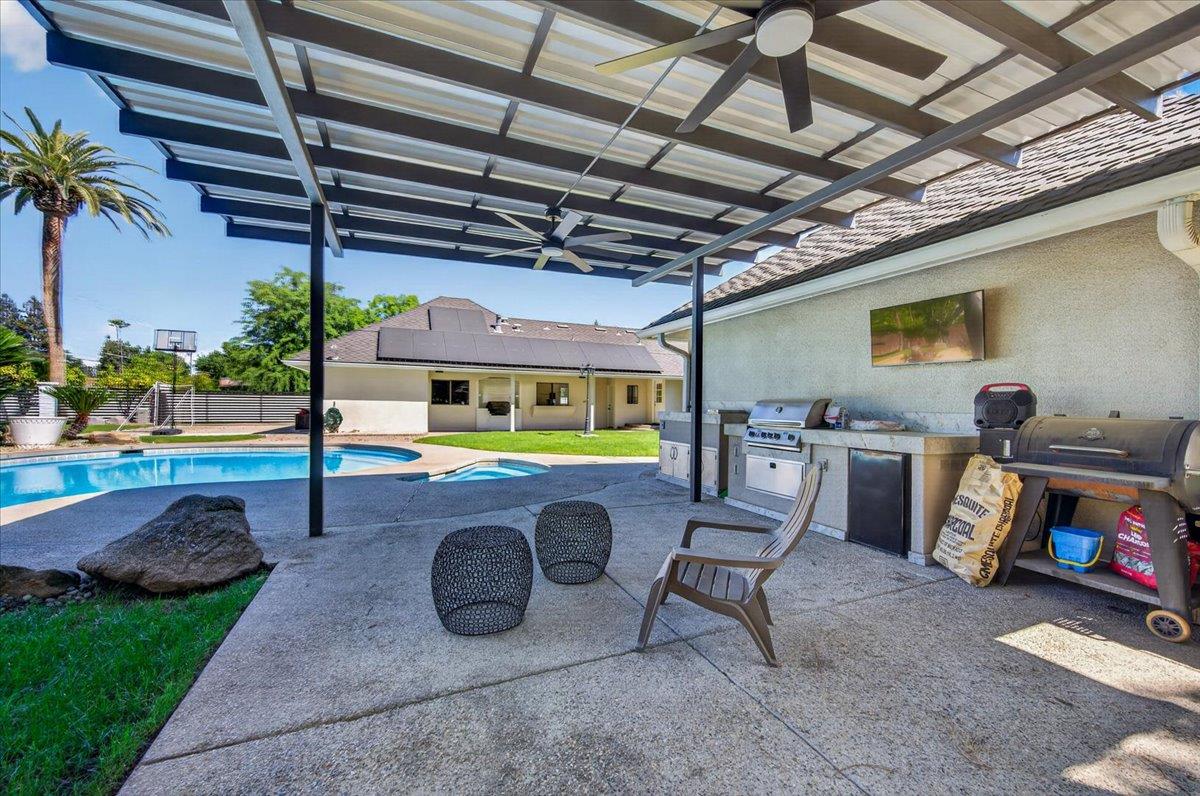 5261 N Van Ness Blvd, Fresno, CA 93711