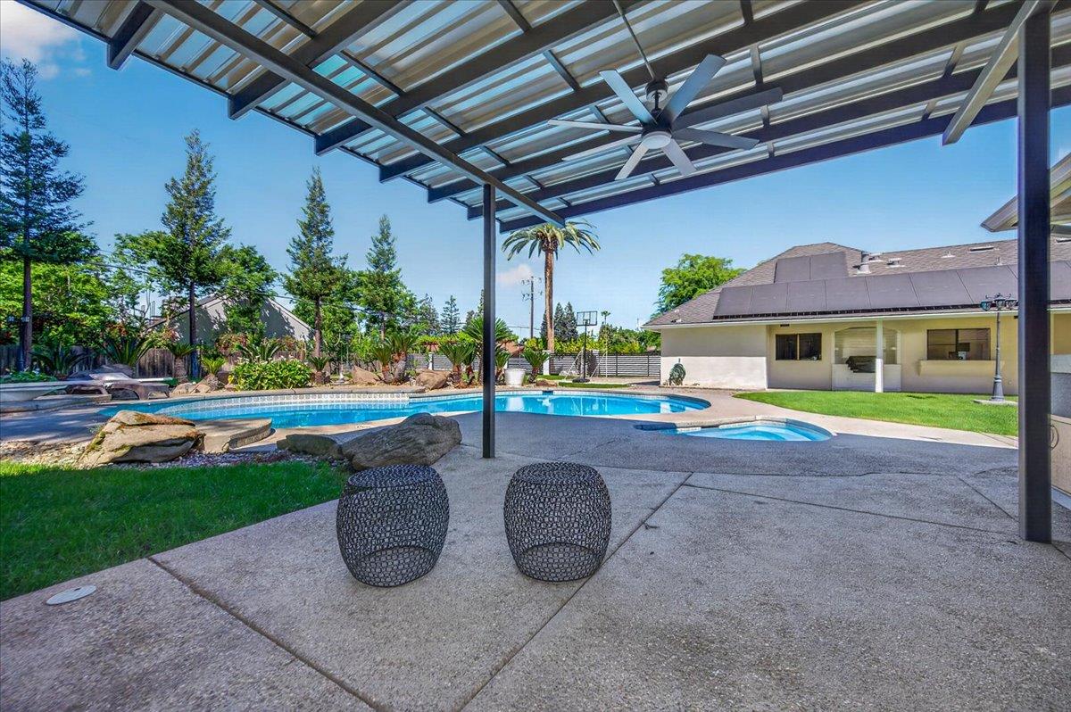 5261 N Van Ness Blvd, Fresno, CA 93711