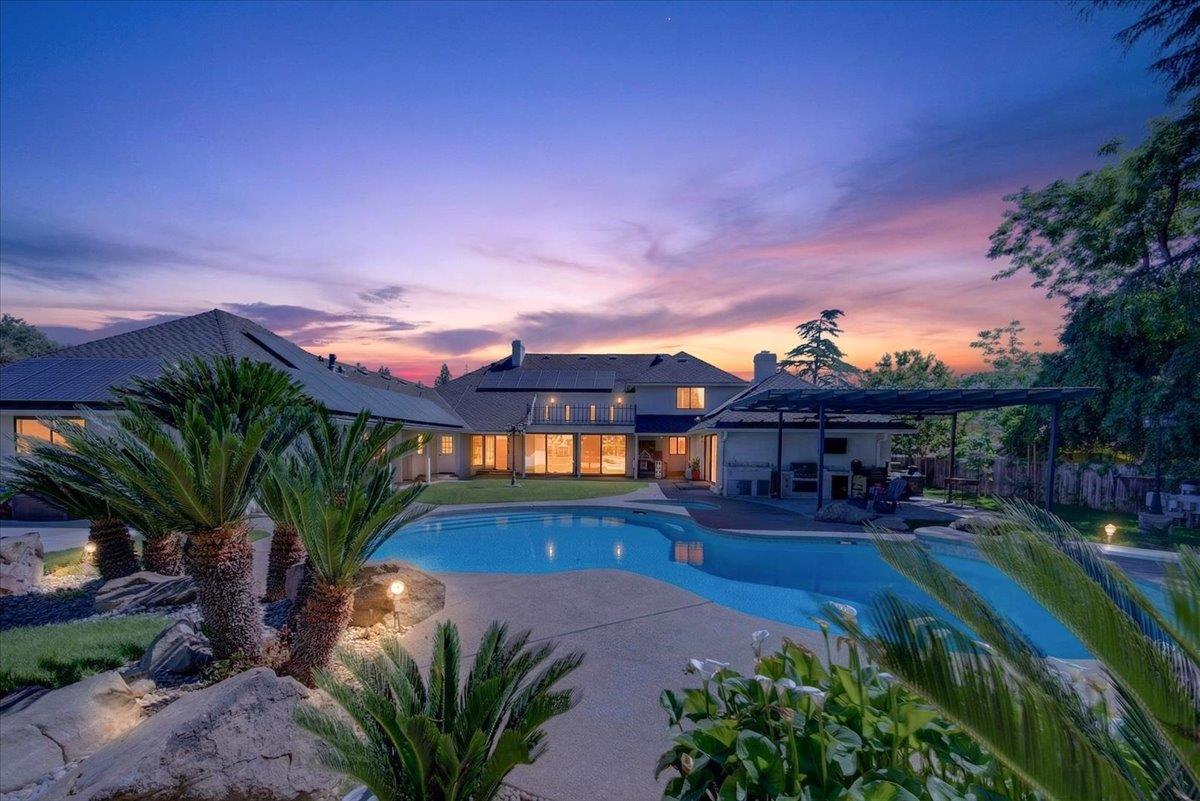 5261 N Van Ness Blvd, Fresno, CA 93711