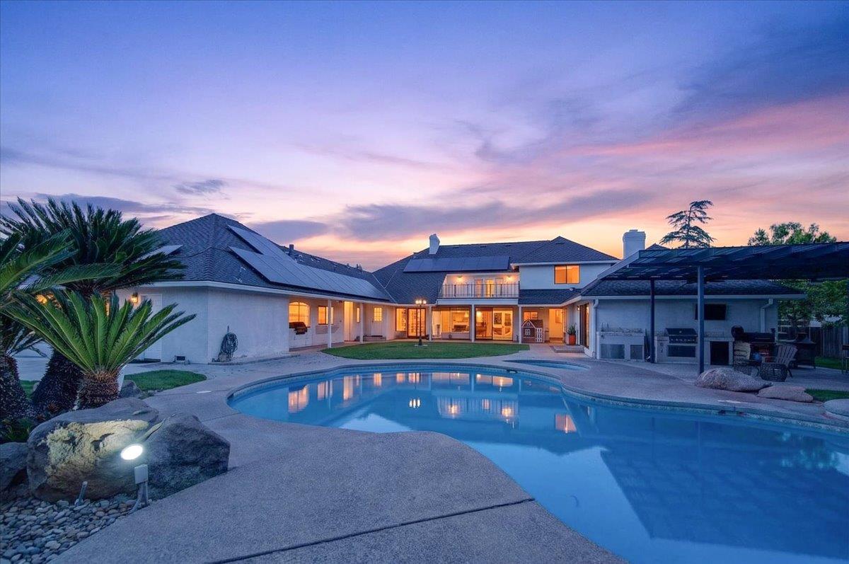 5261 N Van Ness Blvd, Fresno, CA 93711