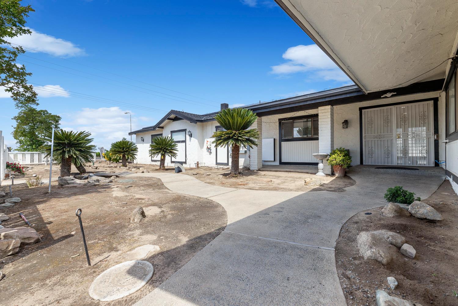 11171 Highway 145, Madera, CA 93637