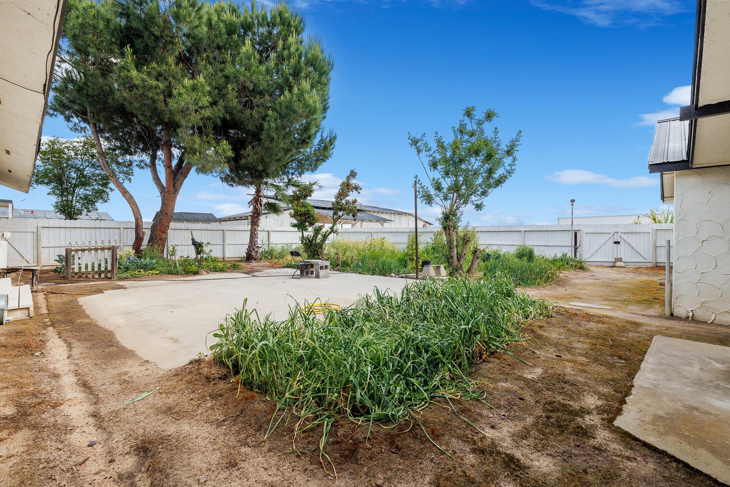 11171 Highway 145, Madera, CA 93637