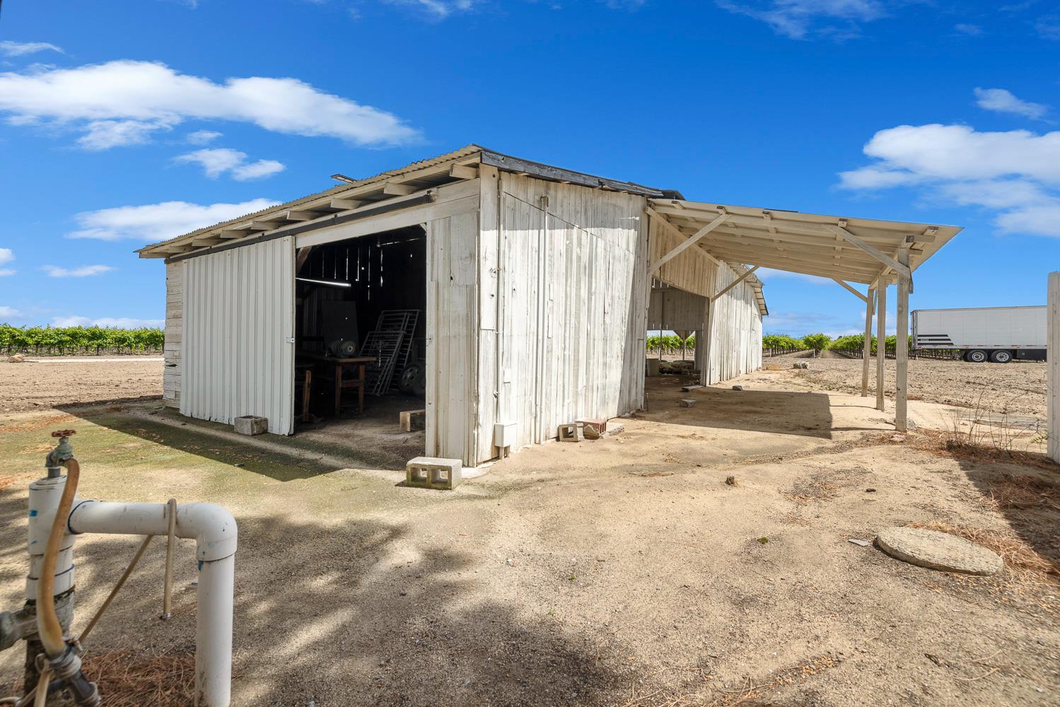 11171 Highway 145, Madera, CA 93637