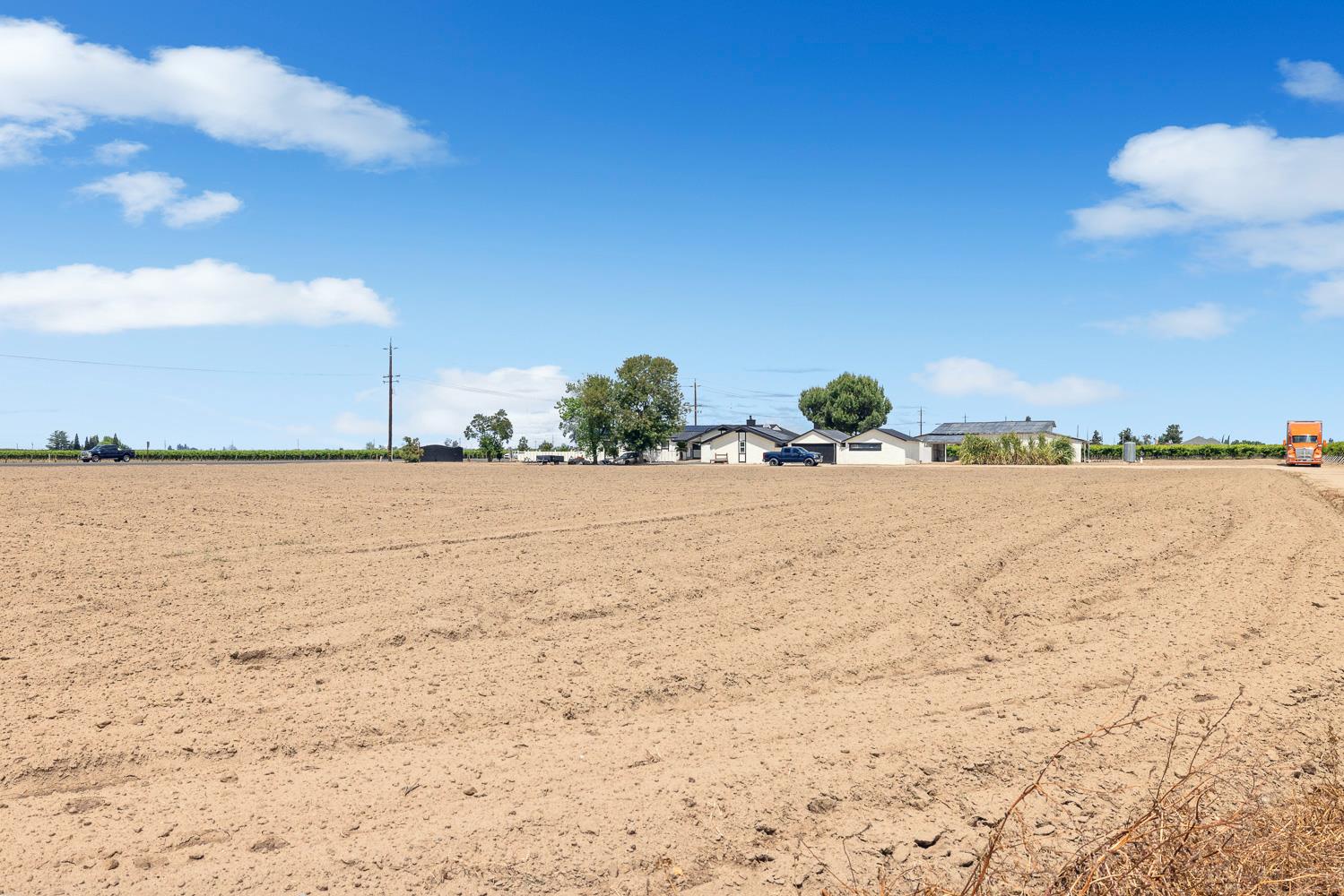 11171 Highway 145, Madera, CA 93637