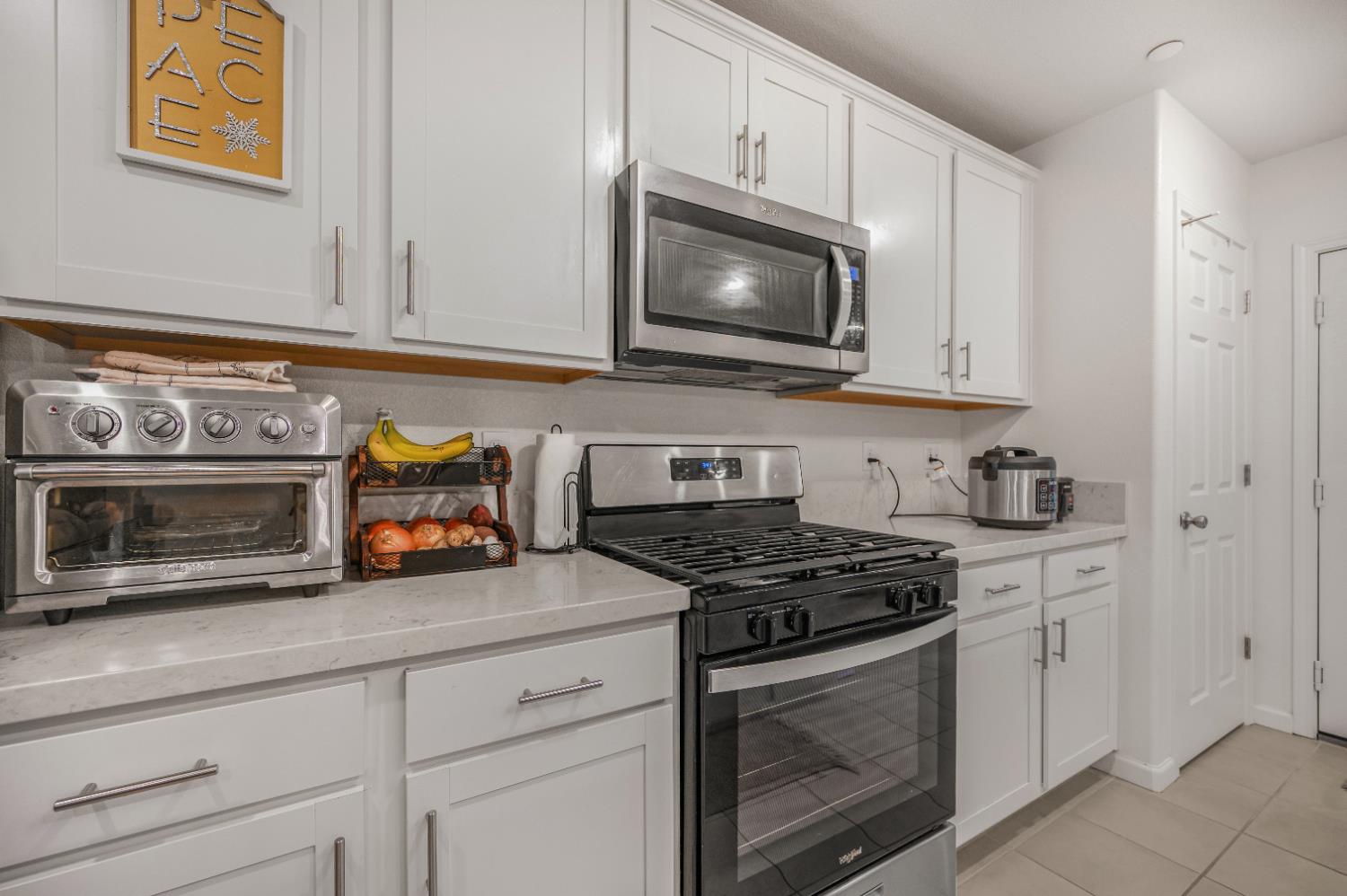 6648 E Washington Ave, Fresno, CA 93727