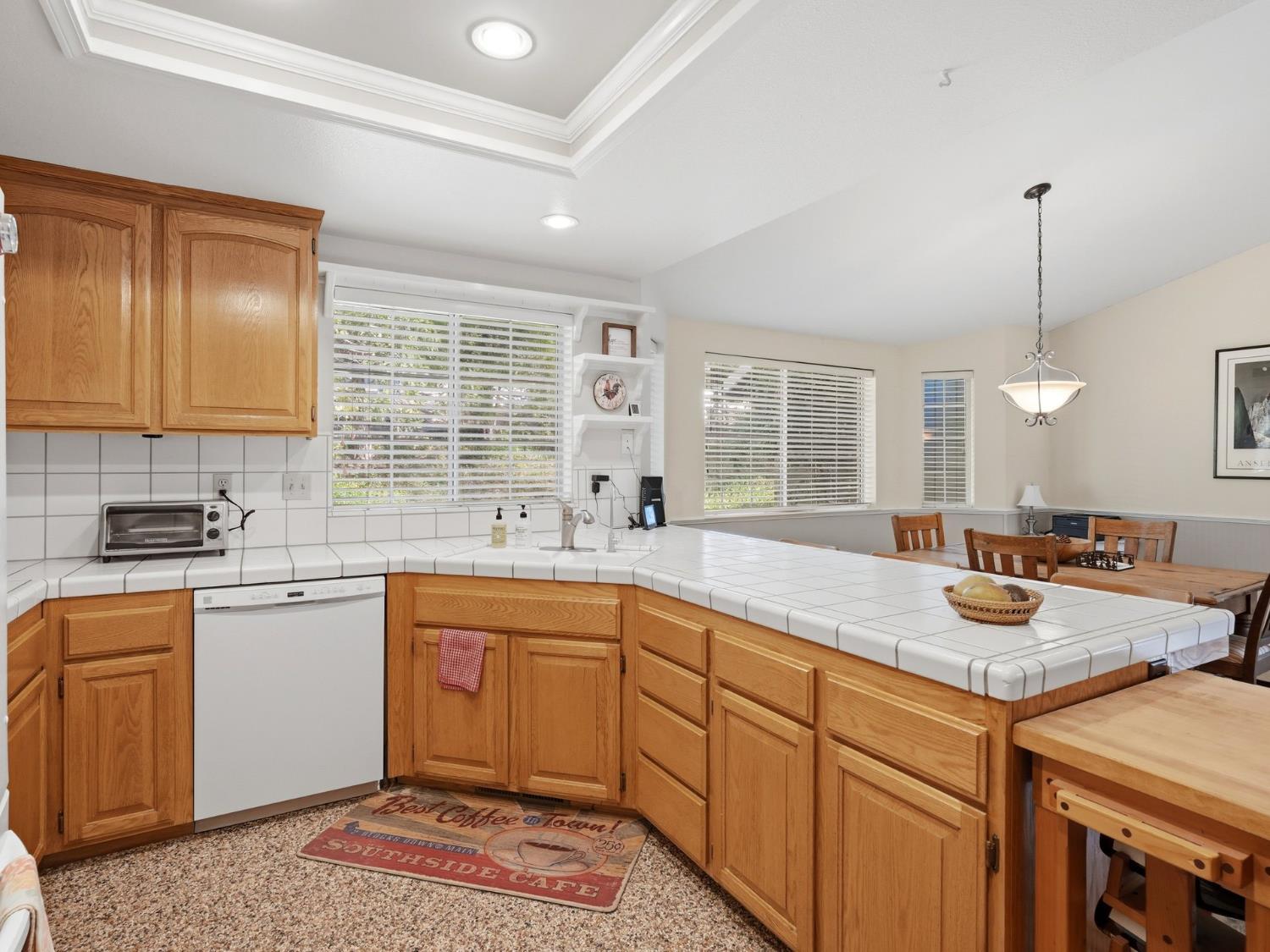 37927 China Creek Rd, Oakhurst, CA 93644