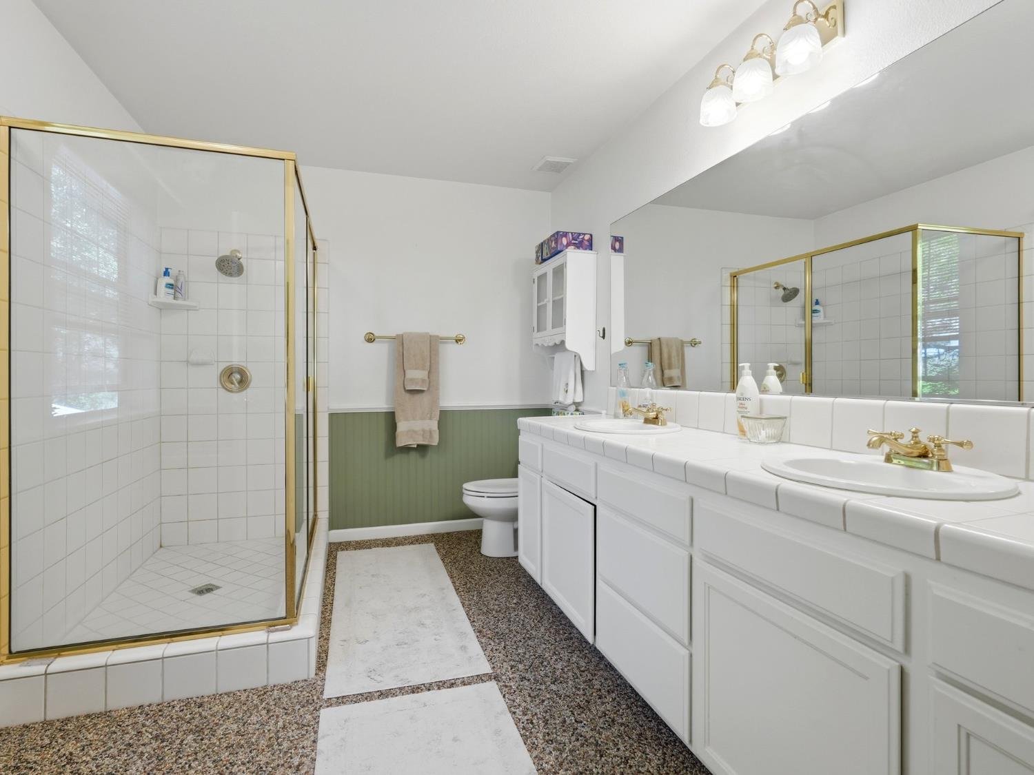 37927 China Creek Rd, Oakhurst, CA 93644