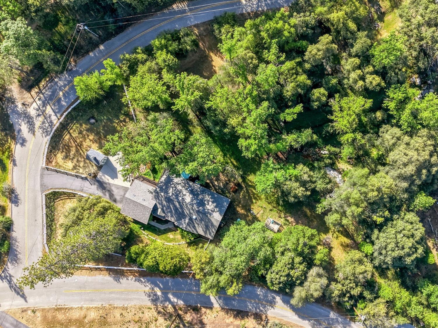 37927 China Creek Rd, Oakhurst, CA 93644