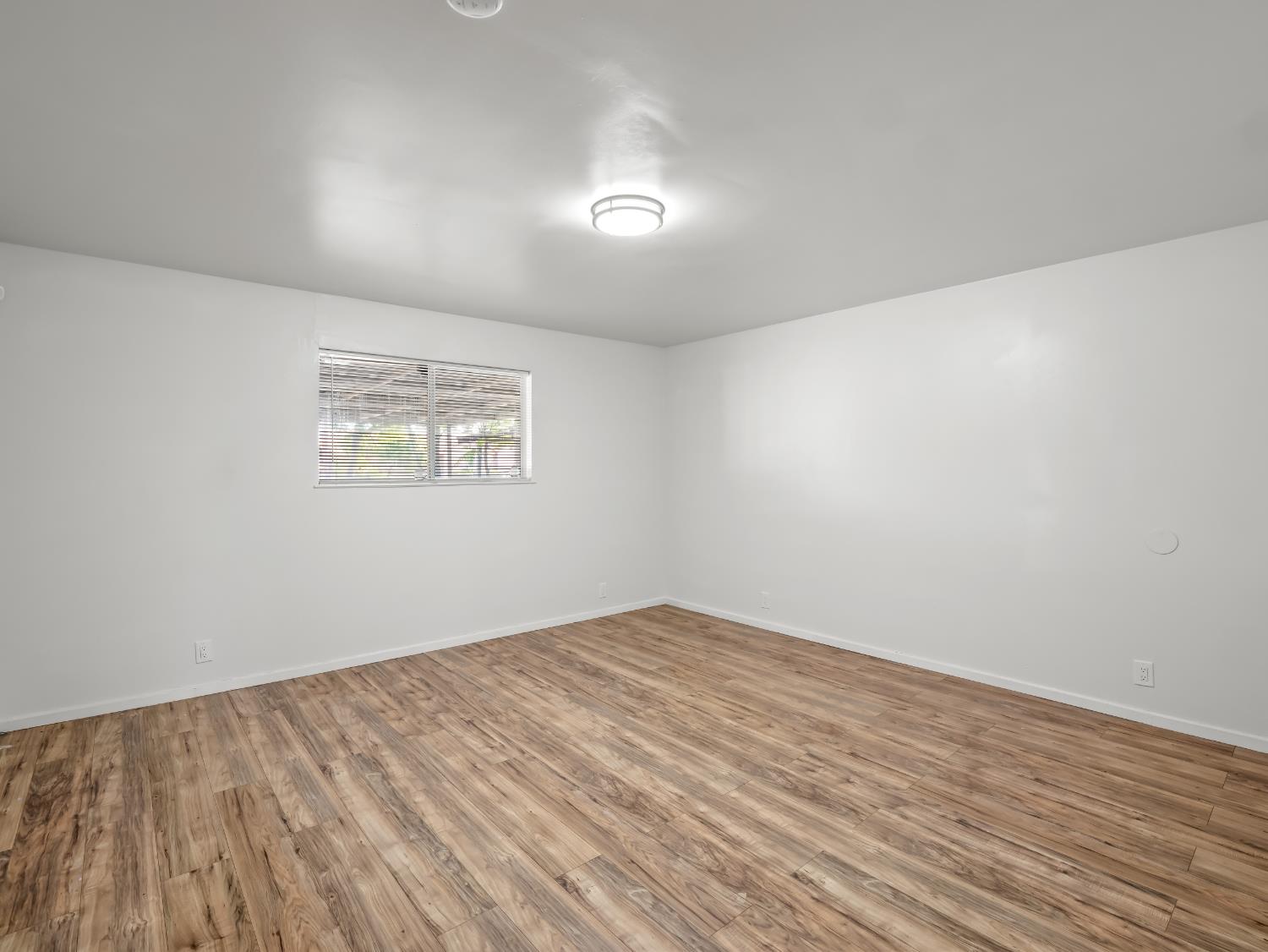 4743 E Lane Ave, Fresno, CA 93702