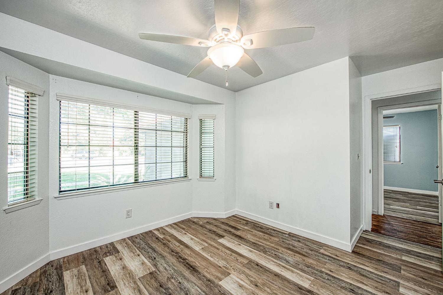 2250 Escalon Ave, Clovis, CA 93611