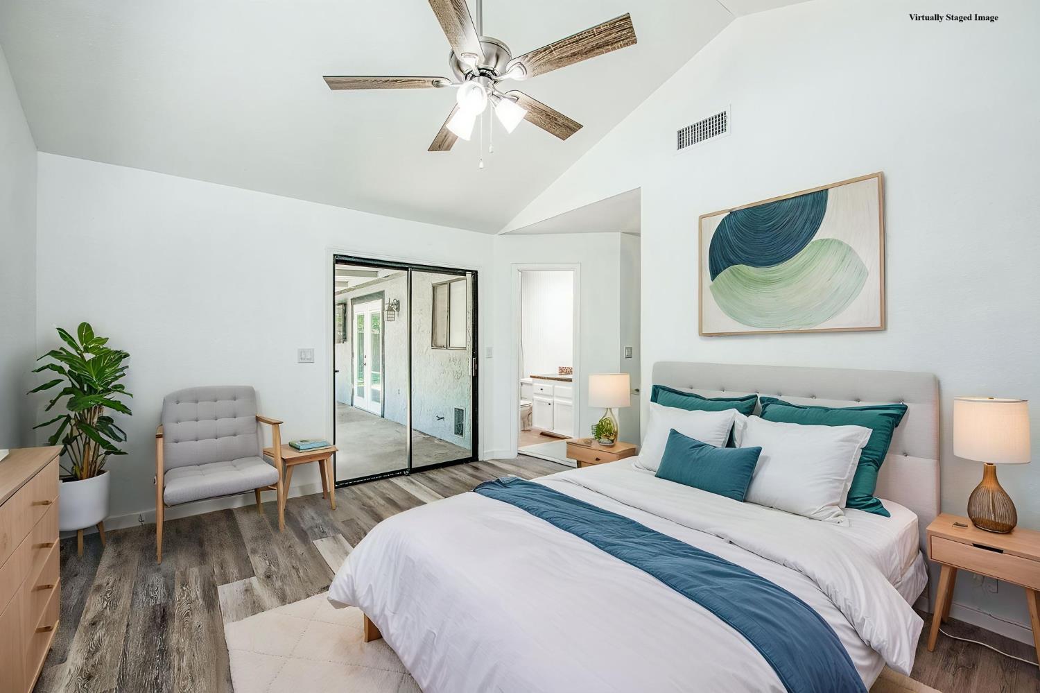 2250 Escalon Ave, Clovis, CA 93611