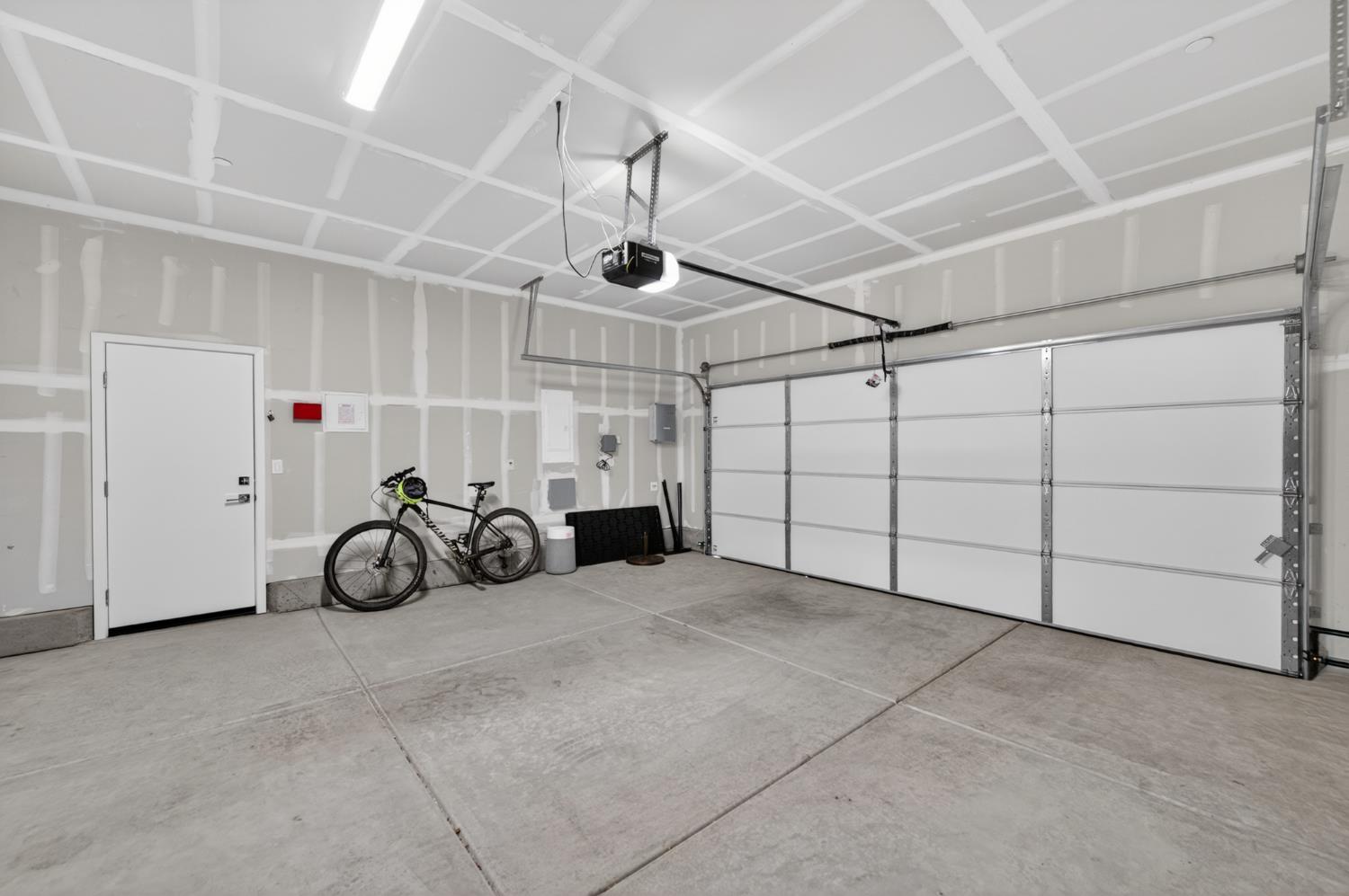 4185 Ryan Ln, Madera, CA 93636