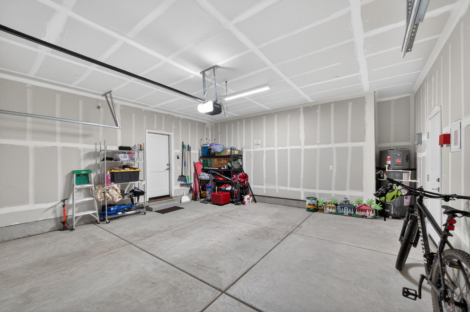 4185 Ryan Ln, Madera, CA 93636