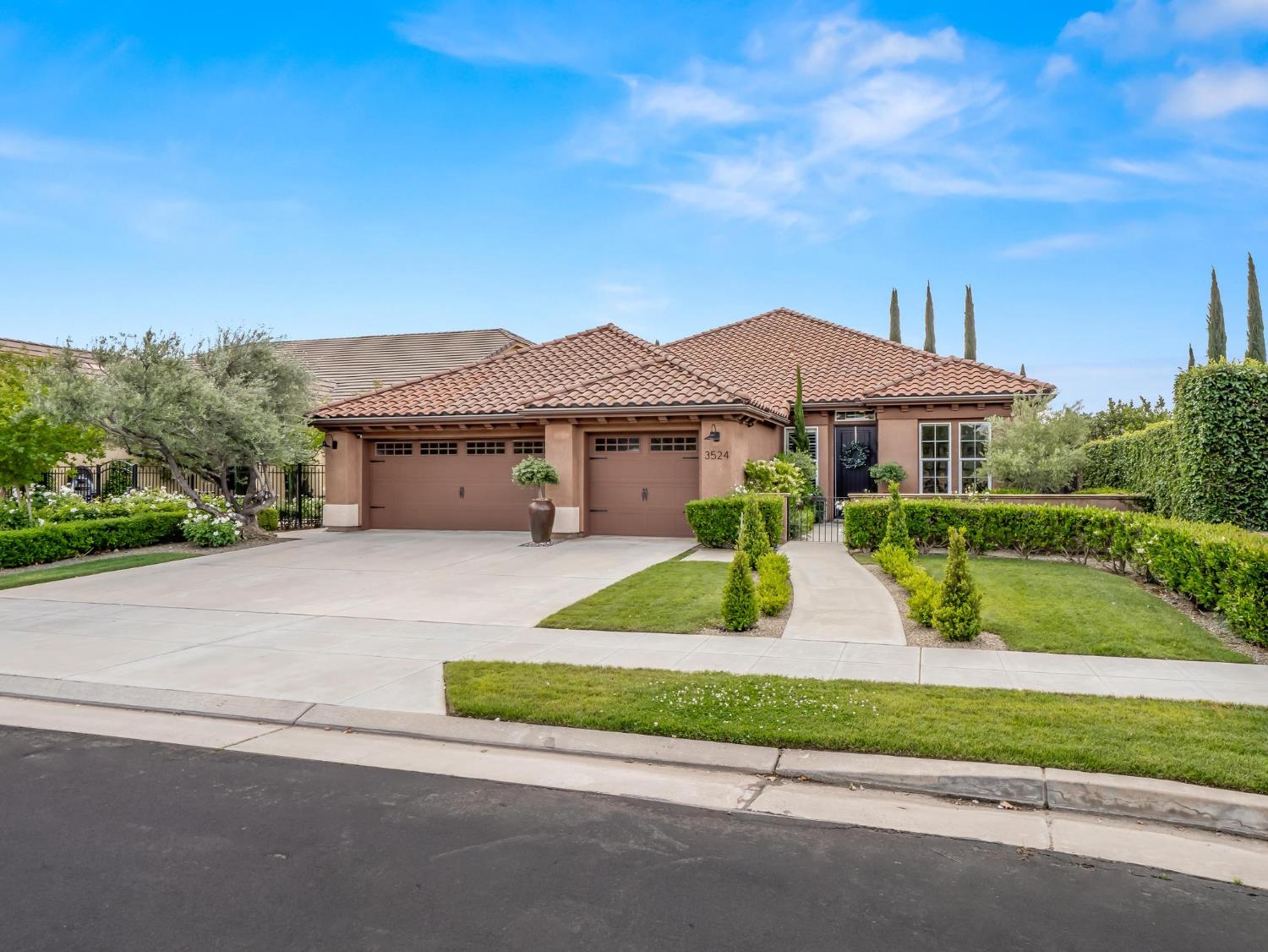 3524 Prescott Ave, Clovis, CA 93619