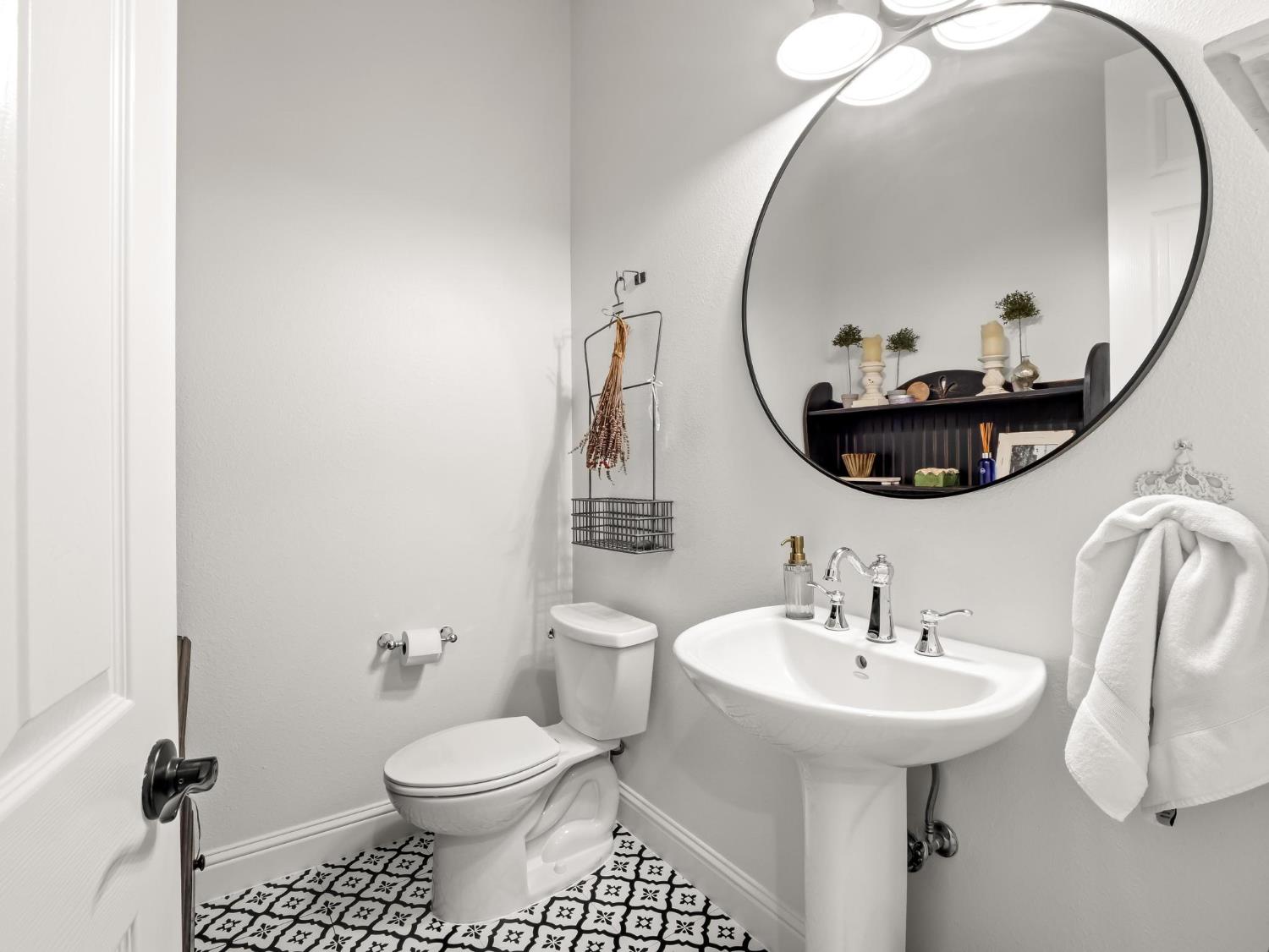 3524 Prescott Ave, Clovis, CA 93619