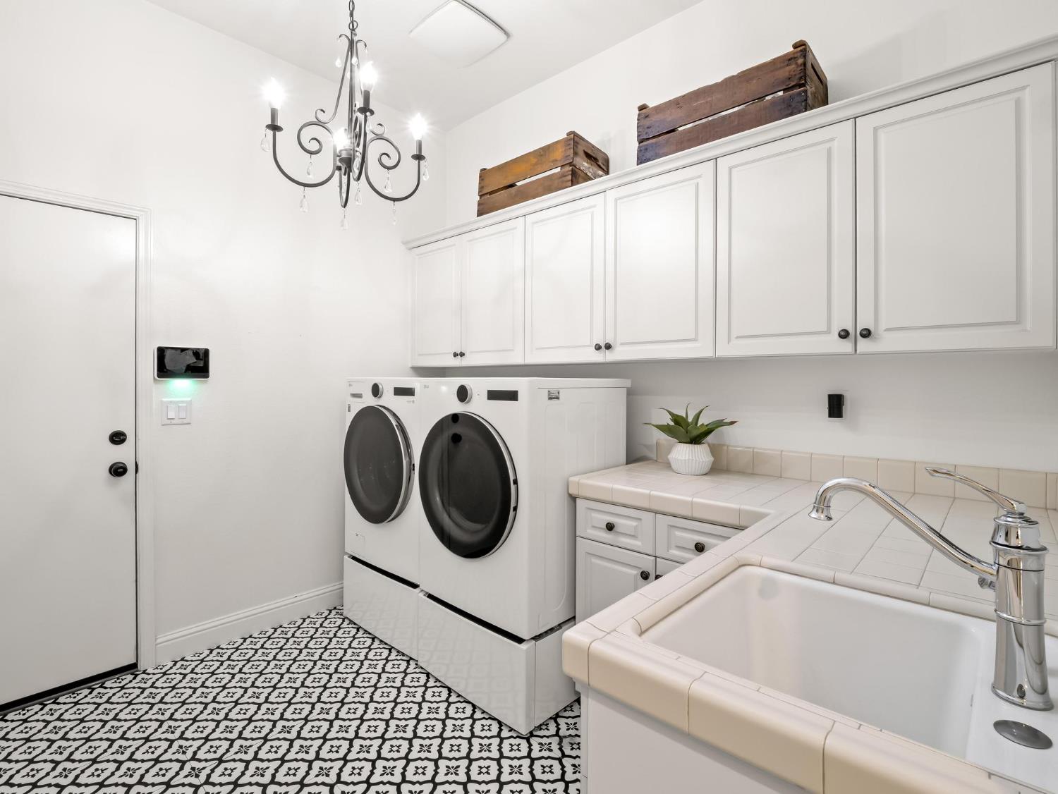 3524 Prescott Ave, Clovis, CA 93619