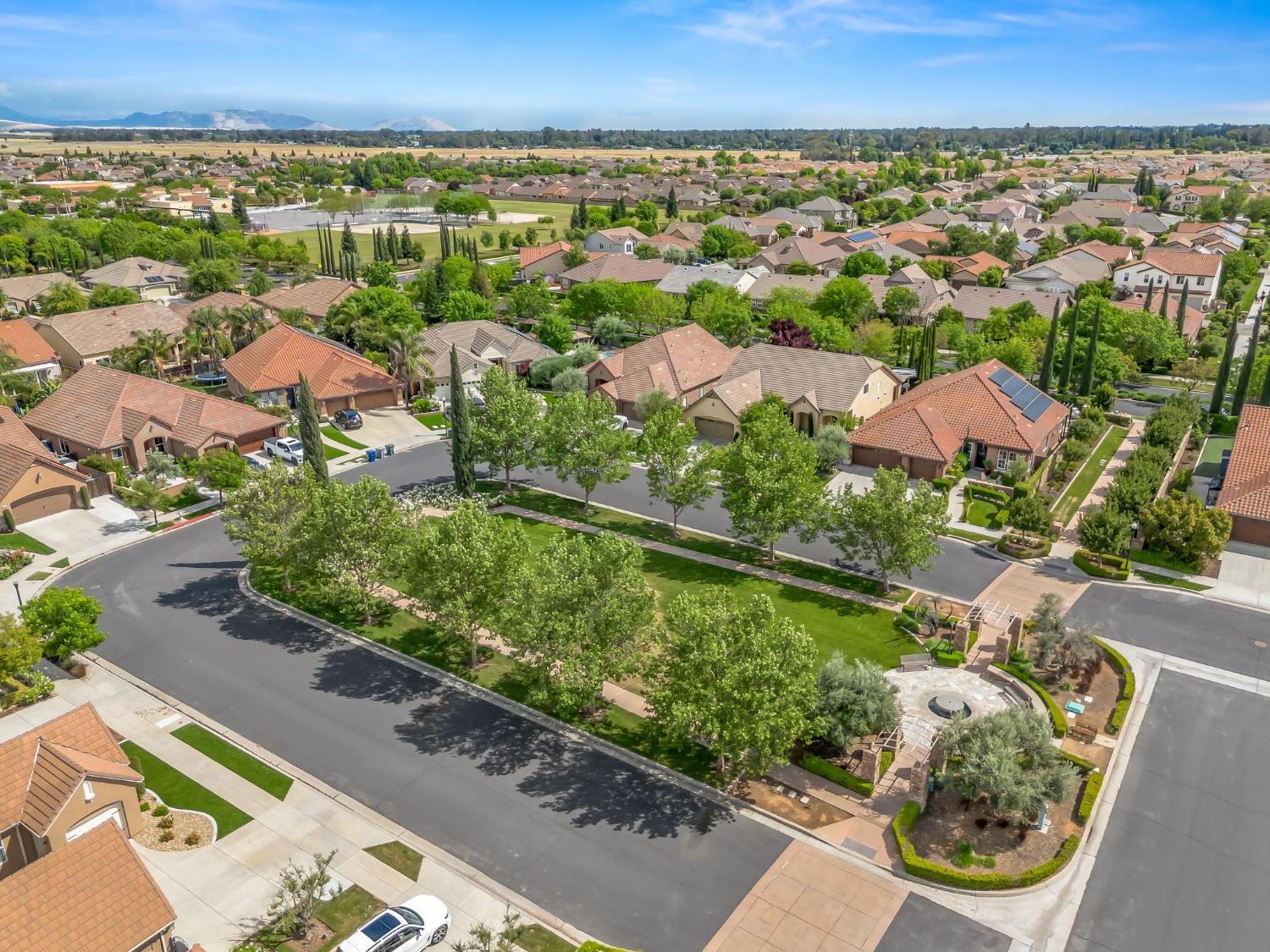 3524 Prescott Ave, Clovis, CA 93619