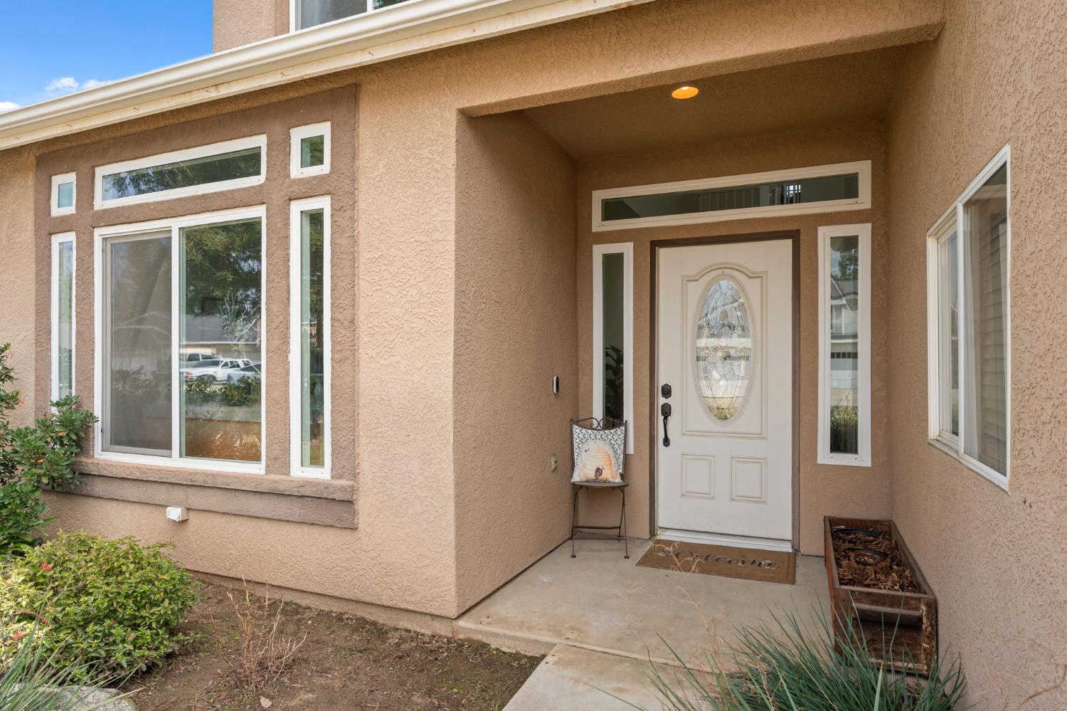 2613 Applegate Ave, Clovis, CA 93611