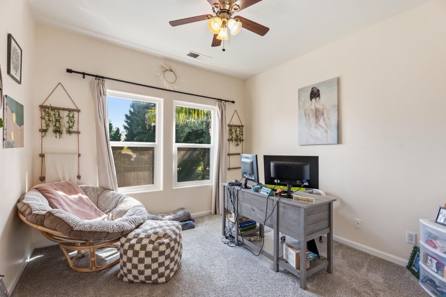 2613 Applegate Ave, Clovis, CA 93611