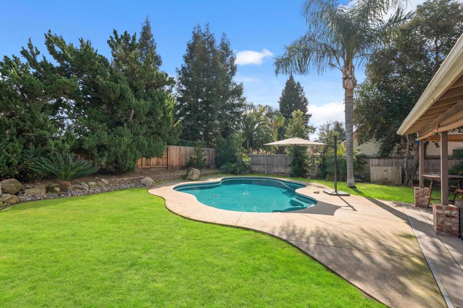 2613 Applegate Ave, Clovis, CA 93611