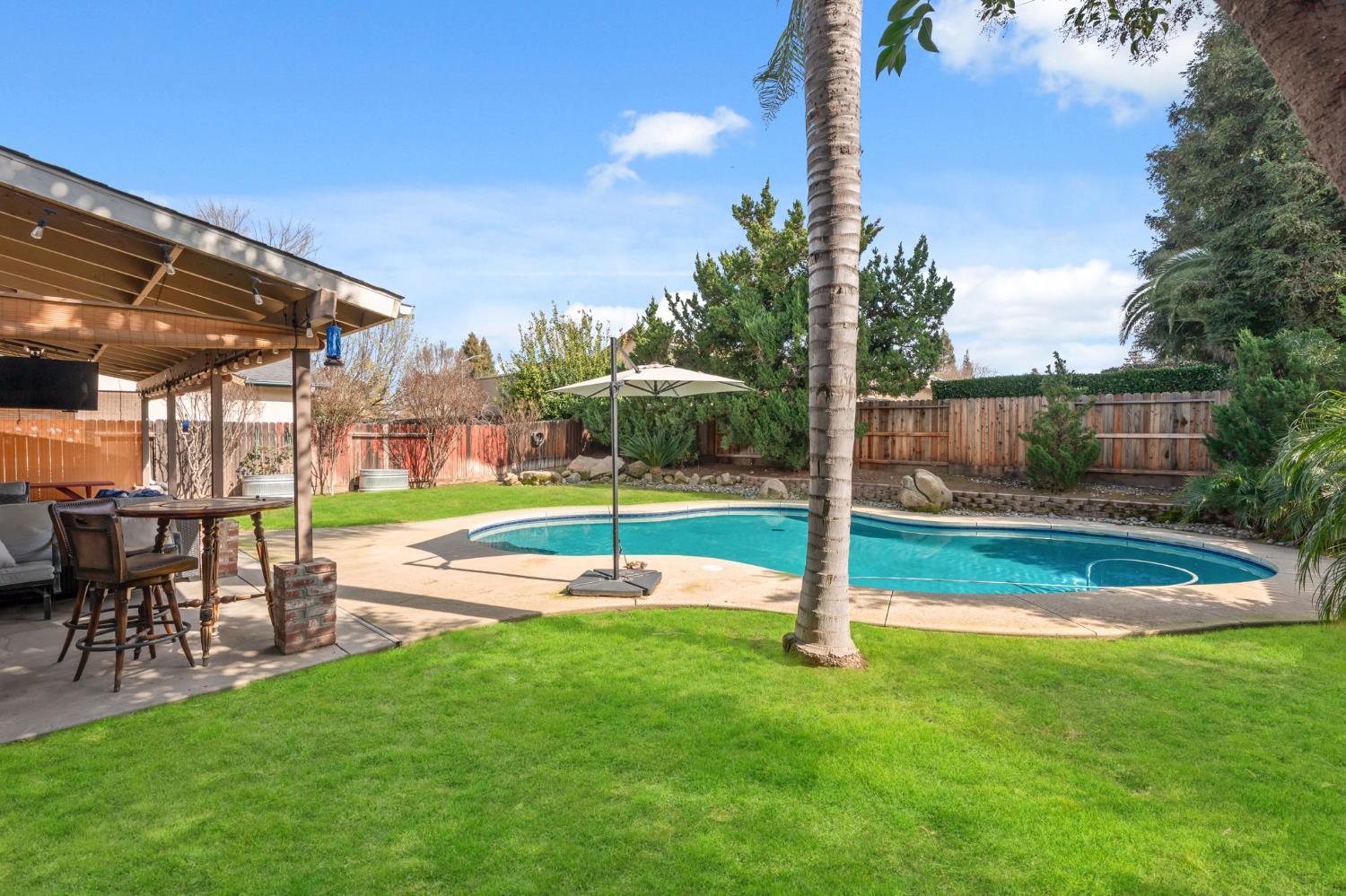 2613 Applegate Ave, Clovis, CA 93611