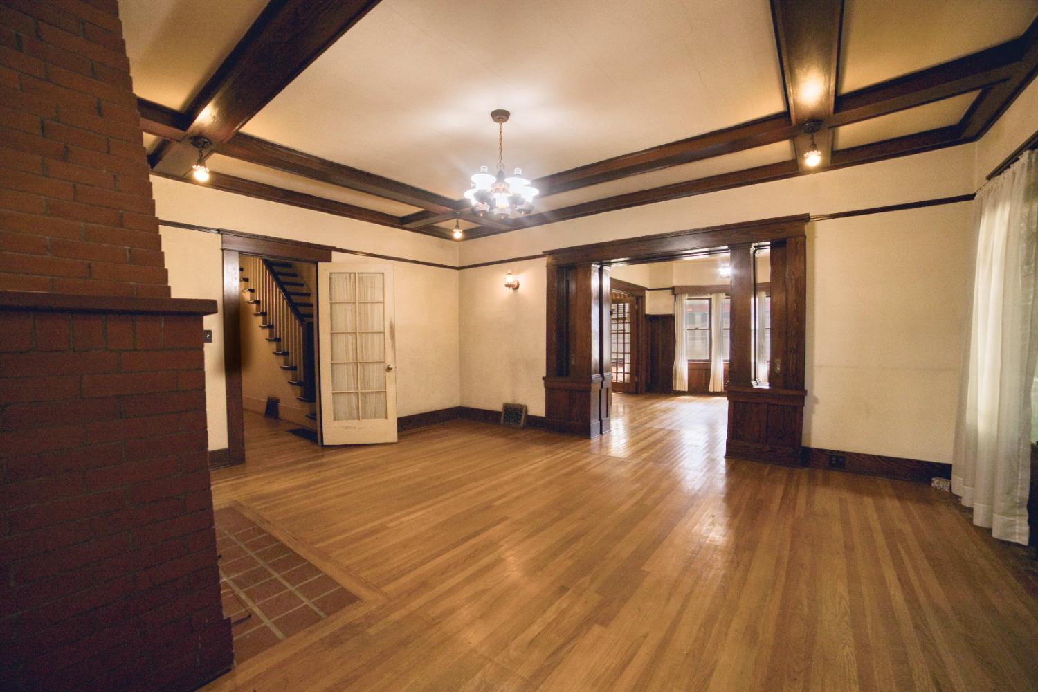 421 N D St, Madera, CA 93638